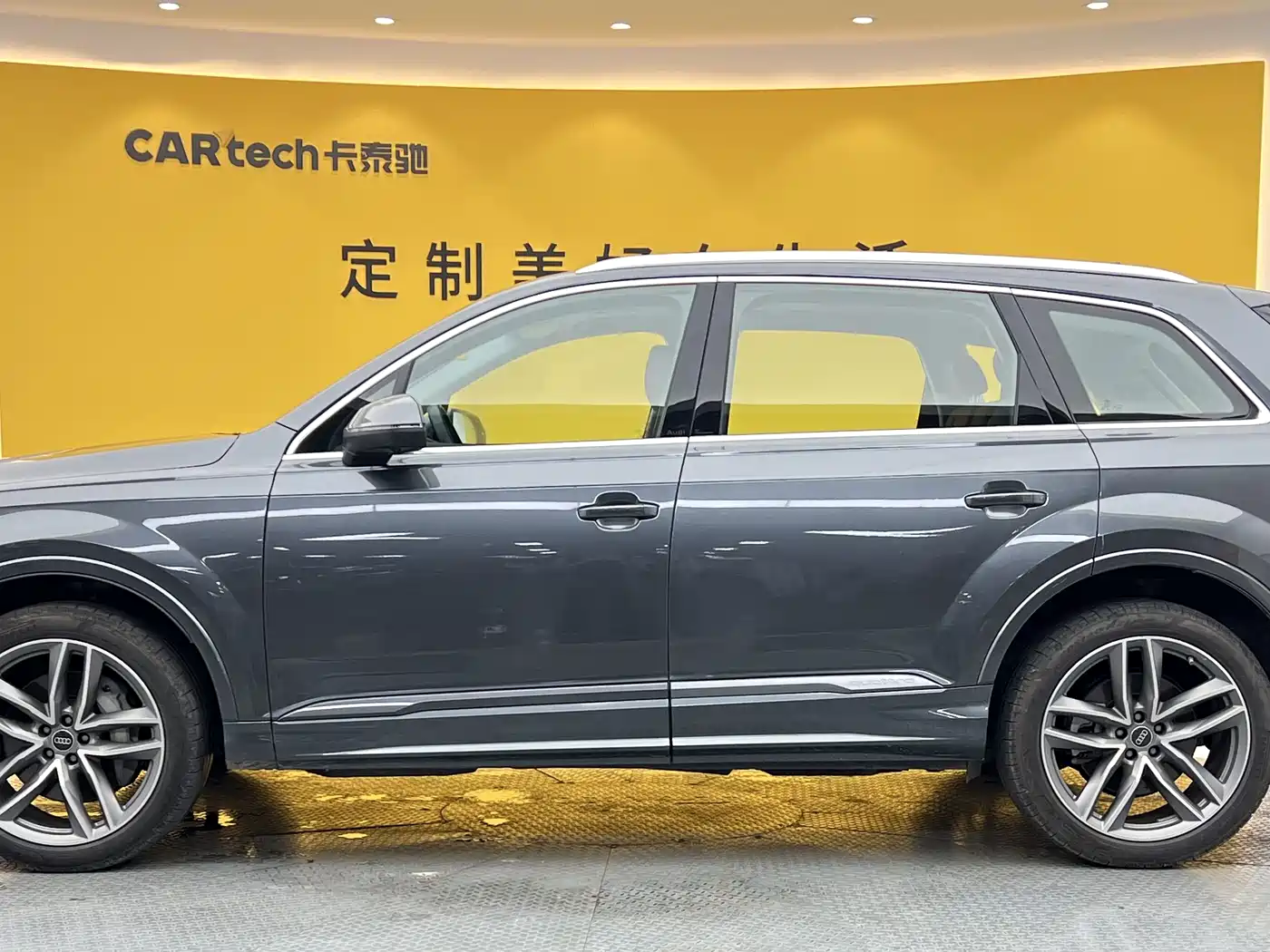 Фото 27 - Audi Q7