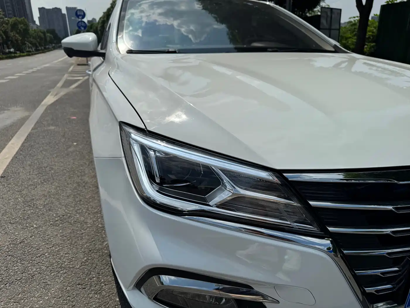 Roewe i5 2019 2020 1.5L Automatic 4G Connected Premium Flagship Edition