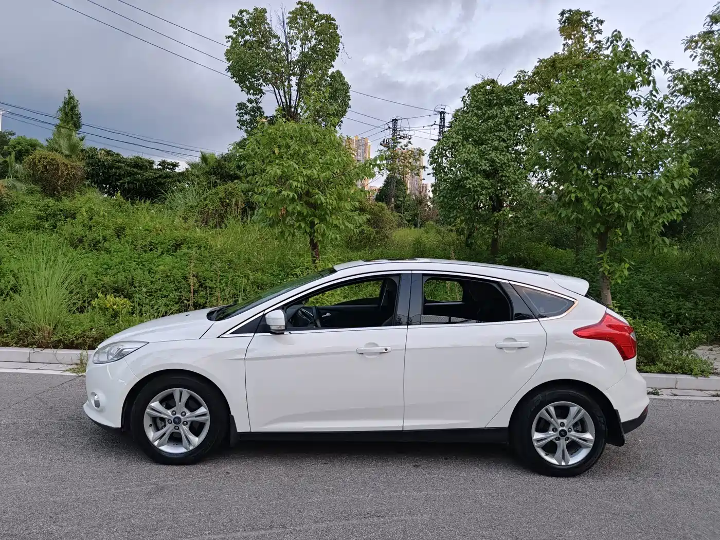 Ford Focus 2012 2012 Hatchback 1.6L Automatic Trend