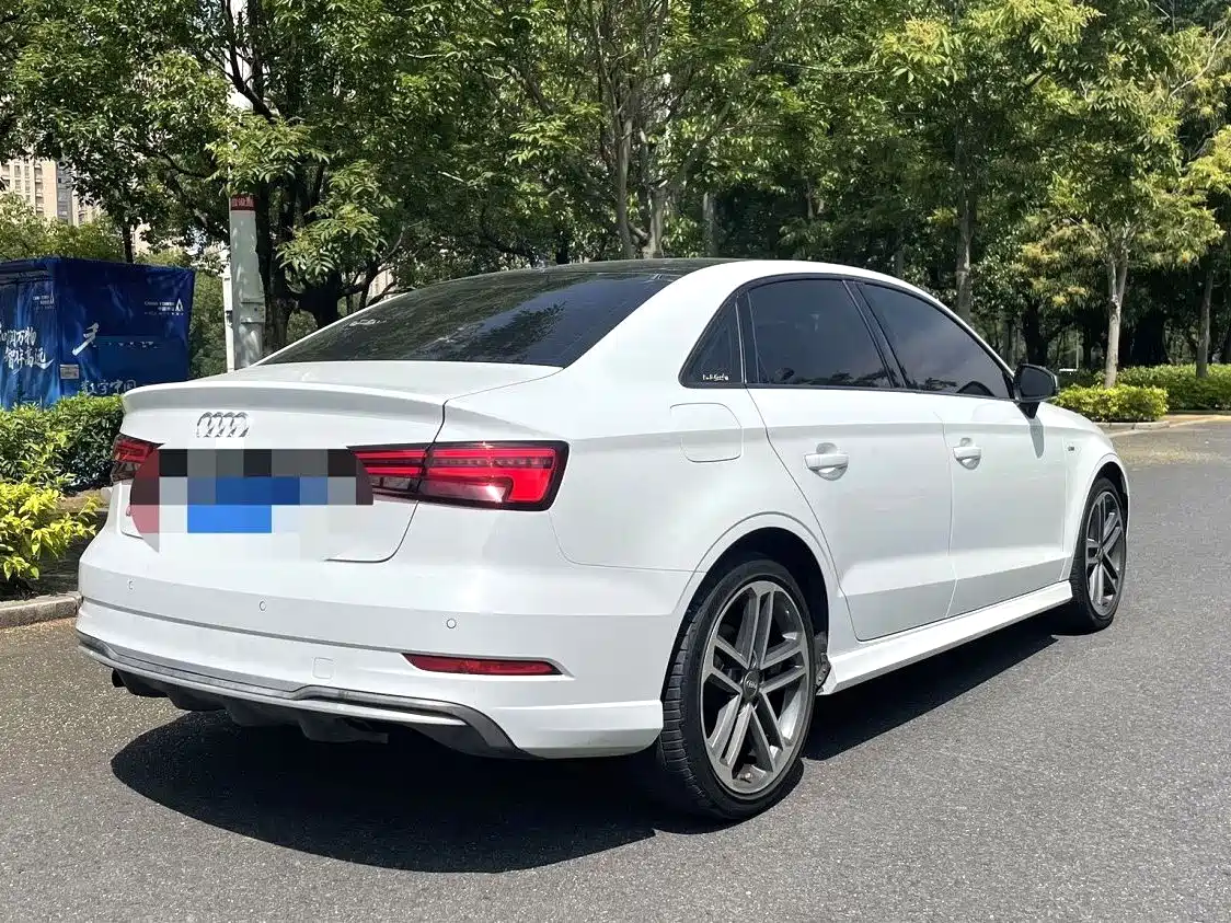 Audi A3 2018 30th Anniversary Limousine 35 TFSI Sport фото 8