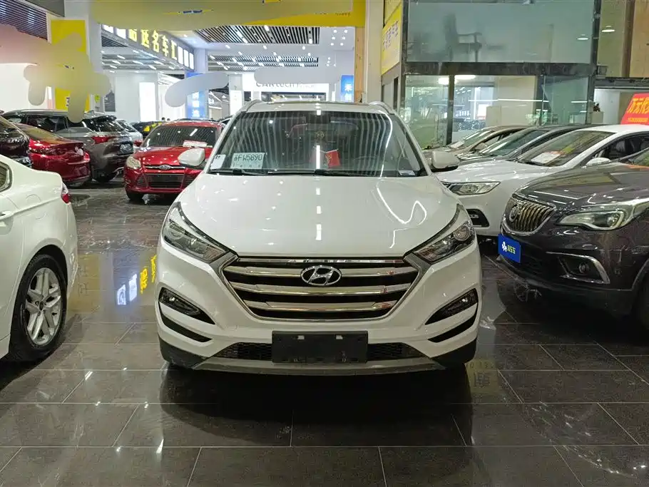 Hyundai Tucson 2015 1.6T Dual Clutch 2WD Smart фото 2