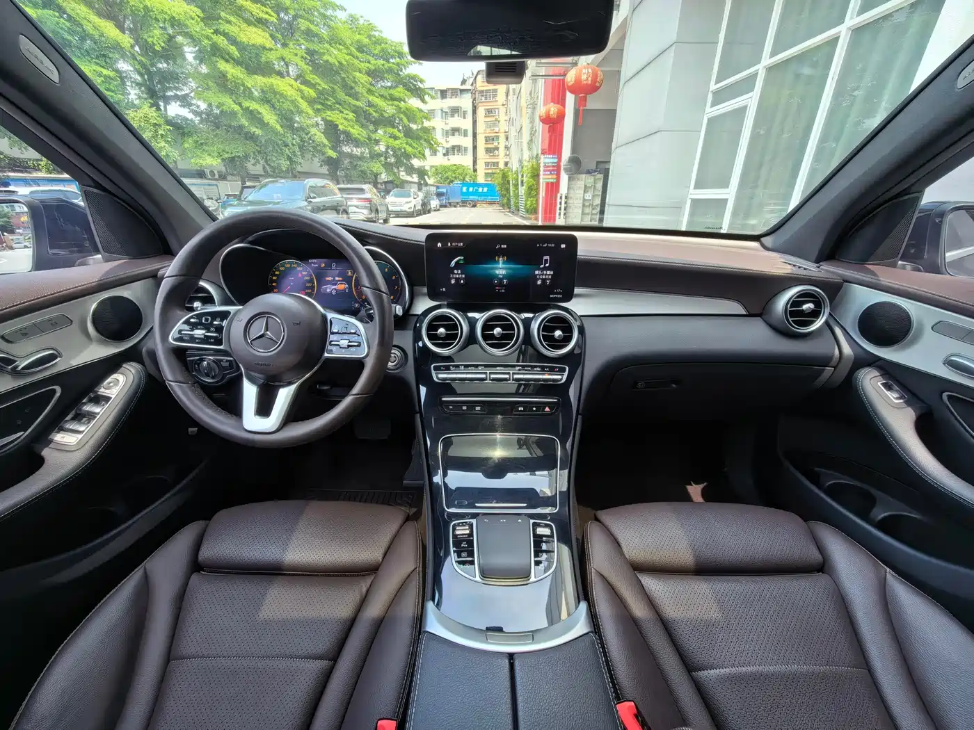 Mercedes-Benz GLC 2021 GLC 260 L 4MATIC Sporty фото 13