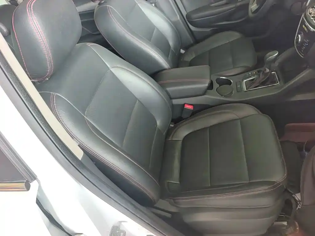 Photo 25 - Changan CS75