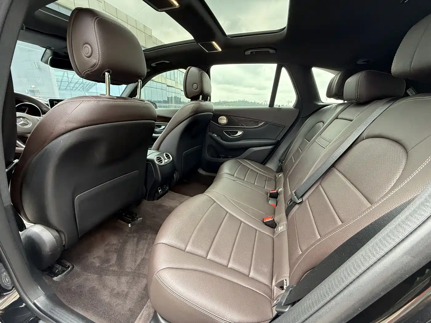Mercedes-Benz GLC 2019 Facelift GLC 260 L 4MATIC Luxury фото 9