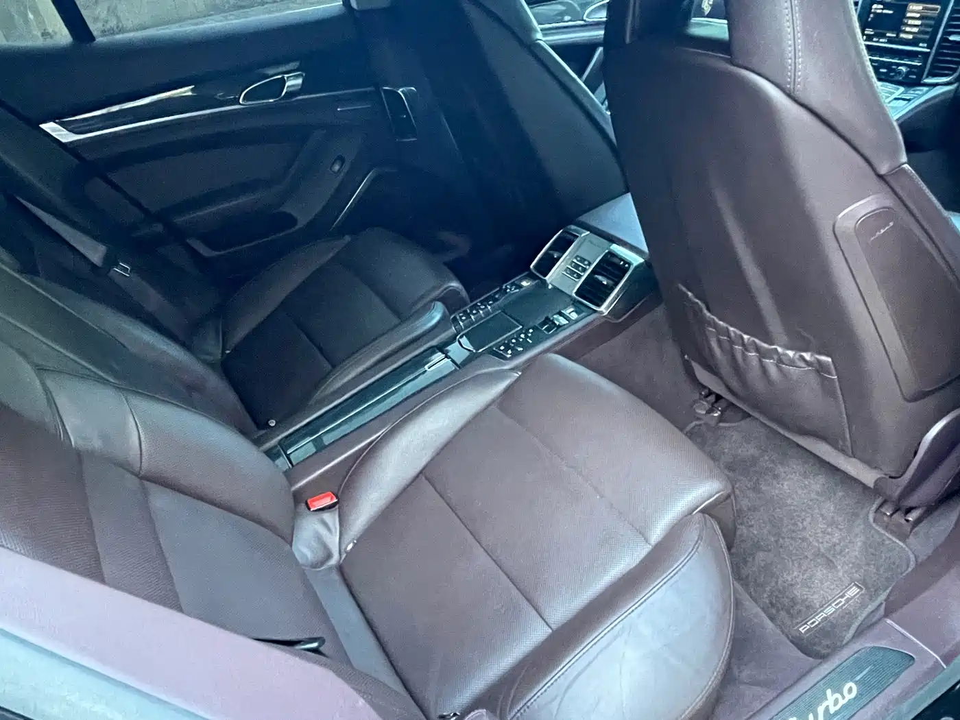 Porsche Panamera 2010 Porsche Panamera Turbo 4.8T фото 12