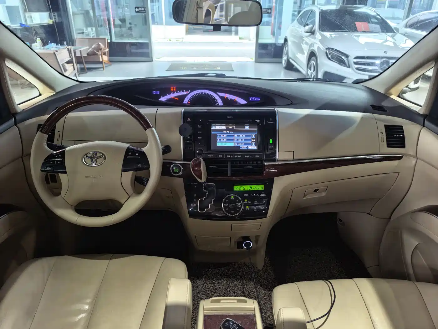 Toyota Previa 2012 2.4L 7-Seater Standard Edition фото 8