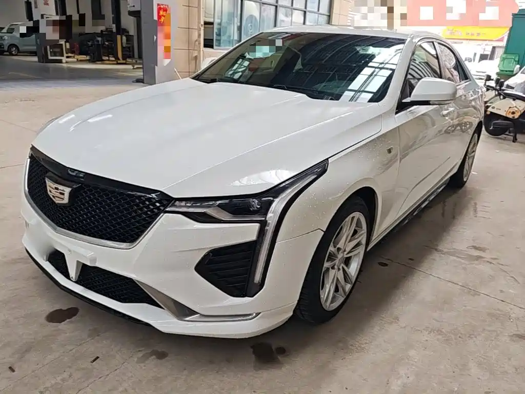 Фото 1 - Cadillac CT4