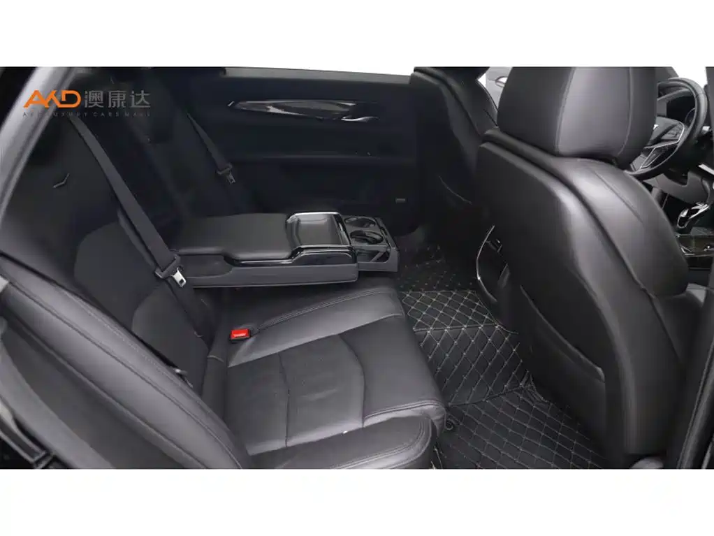 Фото 8 - Cadillac CT6