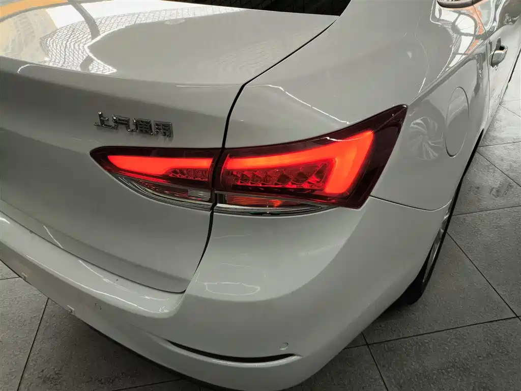 Buick Excelle 2019 15T Manual Elite Type China VI фото 8