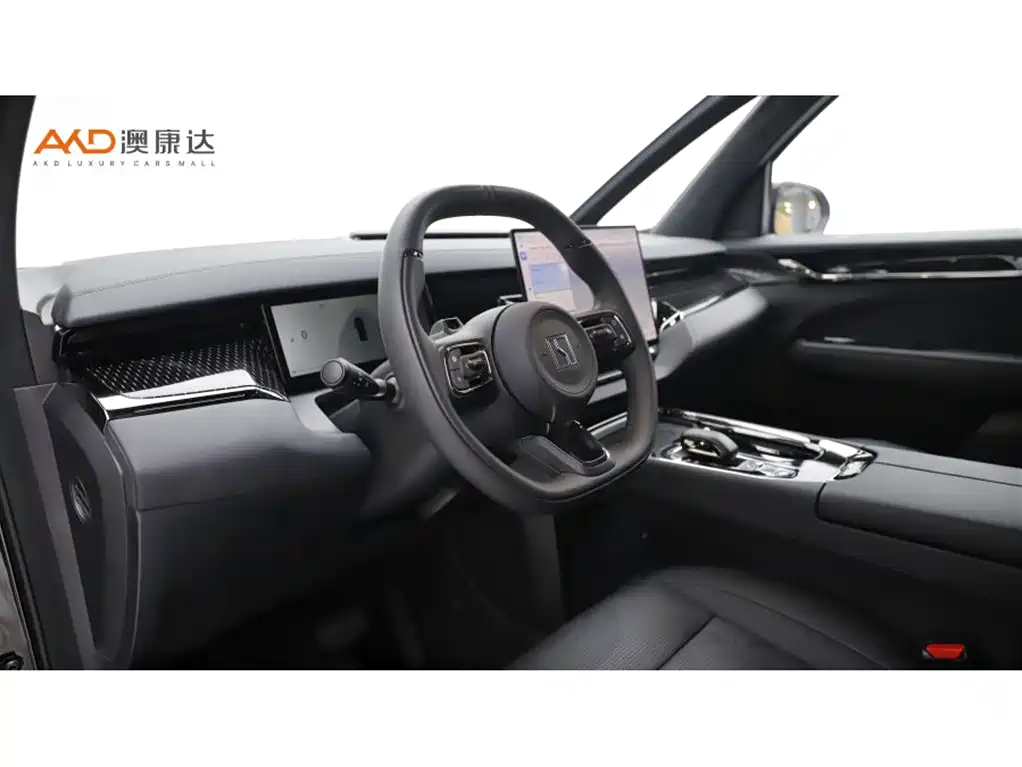 ZEEKR 009 2025 2024 6-seat Executive AWD 108kWh
