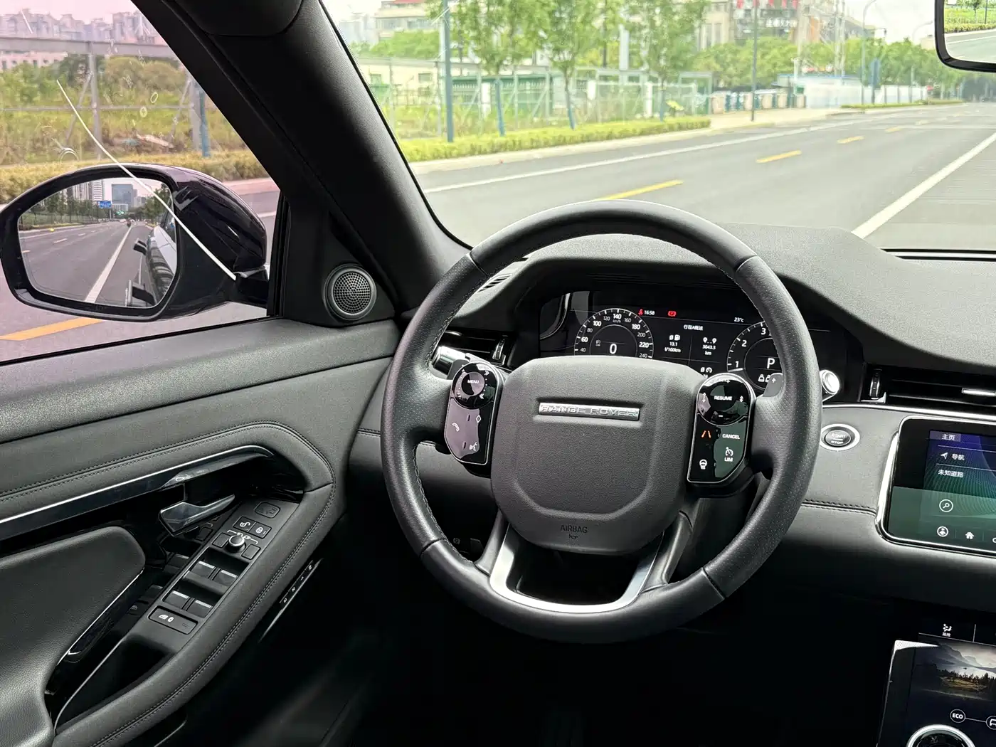 Land Rover Range Rover Evoque 2020 249PS R-DYNAMIC SE Sport Tech Edition фото 7