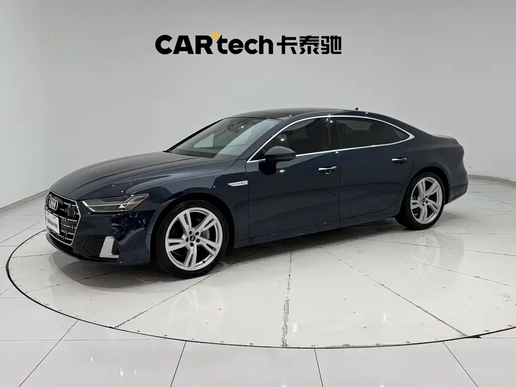 Фото 1 - Audi A7L