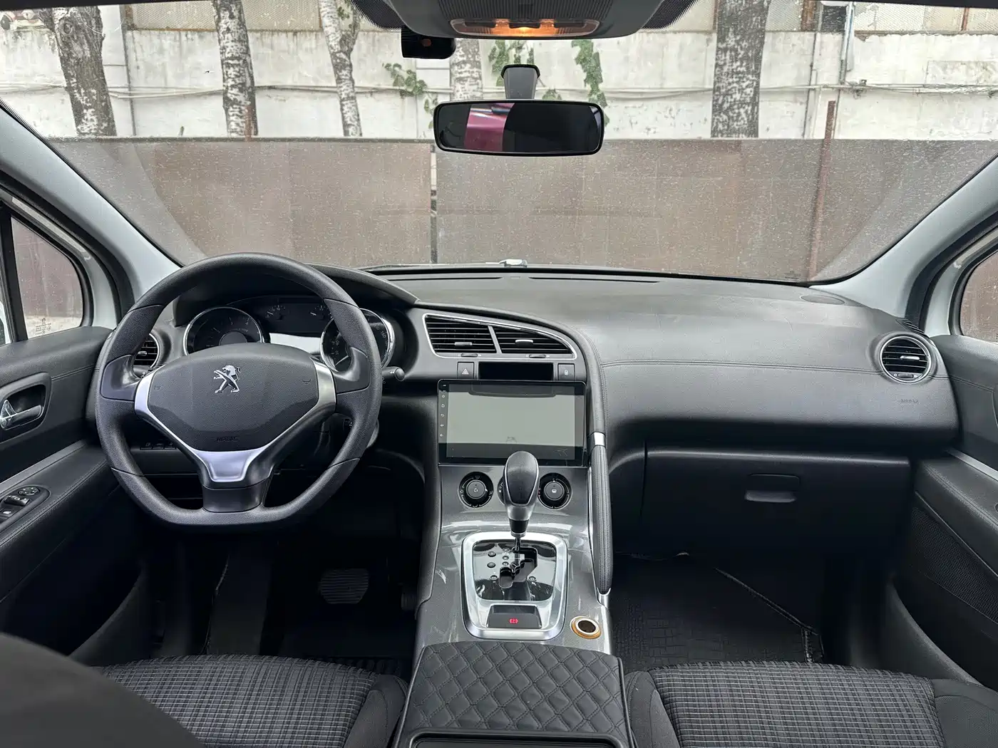Peugeot 3008 2017 2016 1.6THP Automatic Standard Edition