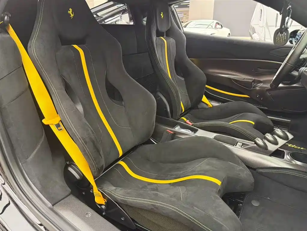 Ferrari 488 2018 488 Pista фото 12