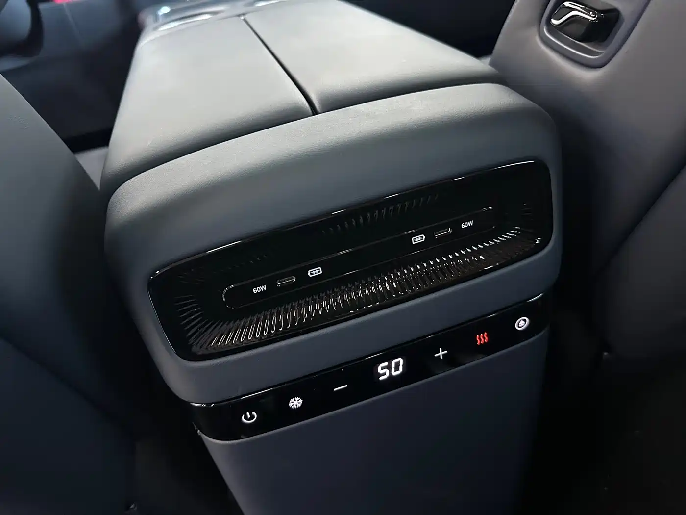 Voyah Dreamer 2025 2025 Model PHEV Basic Version