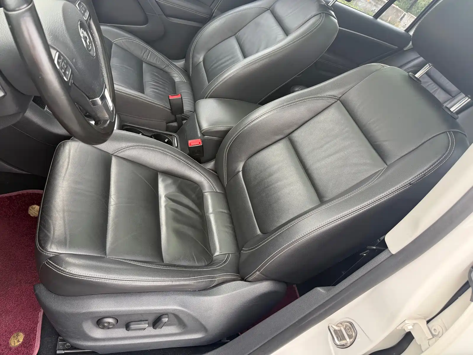 صورة 17 - Volkswagen Tiguan