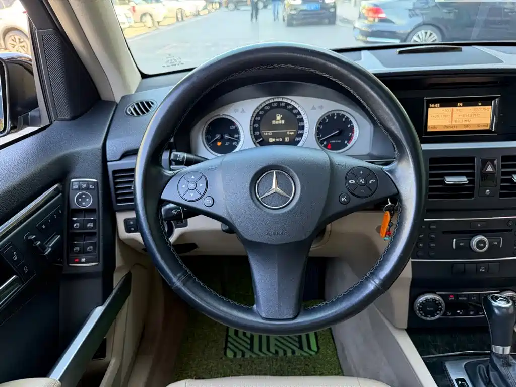 Mercedes-Benz GLK-Class (Import) 2011 GLK 300 4MATIC Fashion фото 5