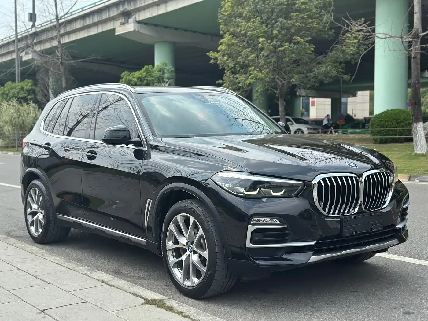 BMW X5 (Import) 2021 xDrive30i X Design Package фото 8