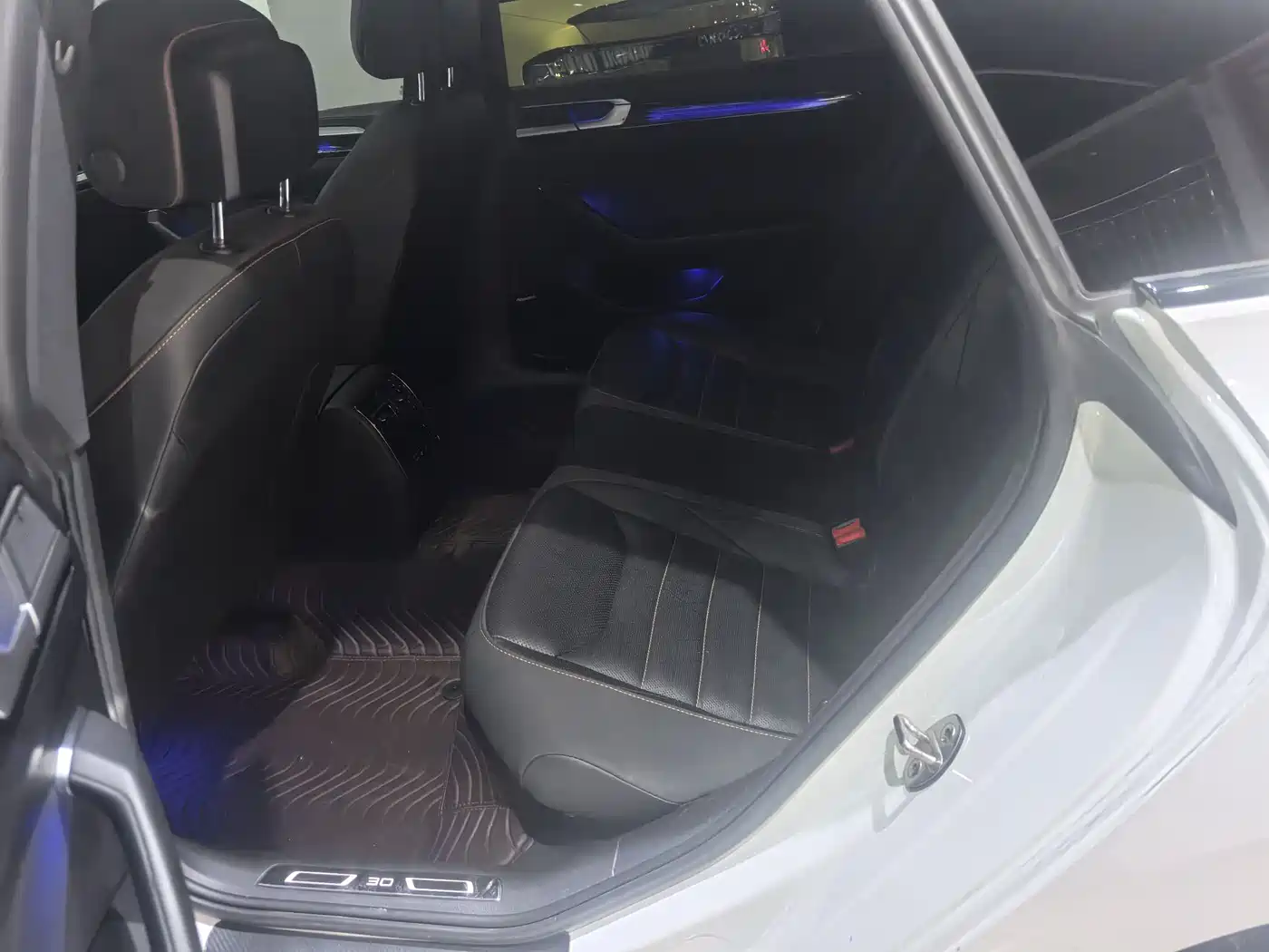 Volkswagen FAW-Volkswagen CC 2019 330TSI Charming Appearance (China V) фото 7