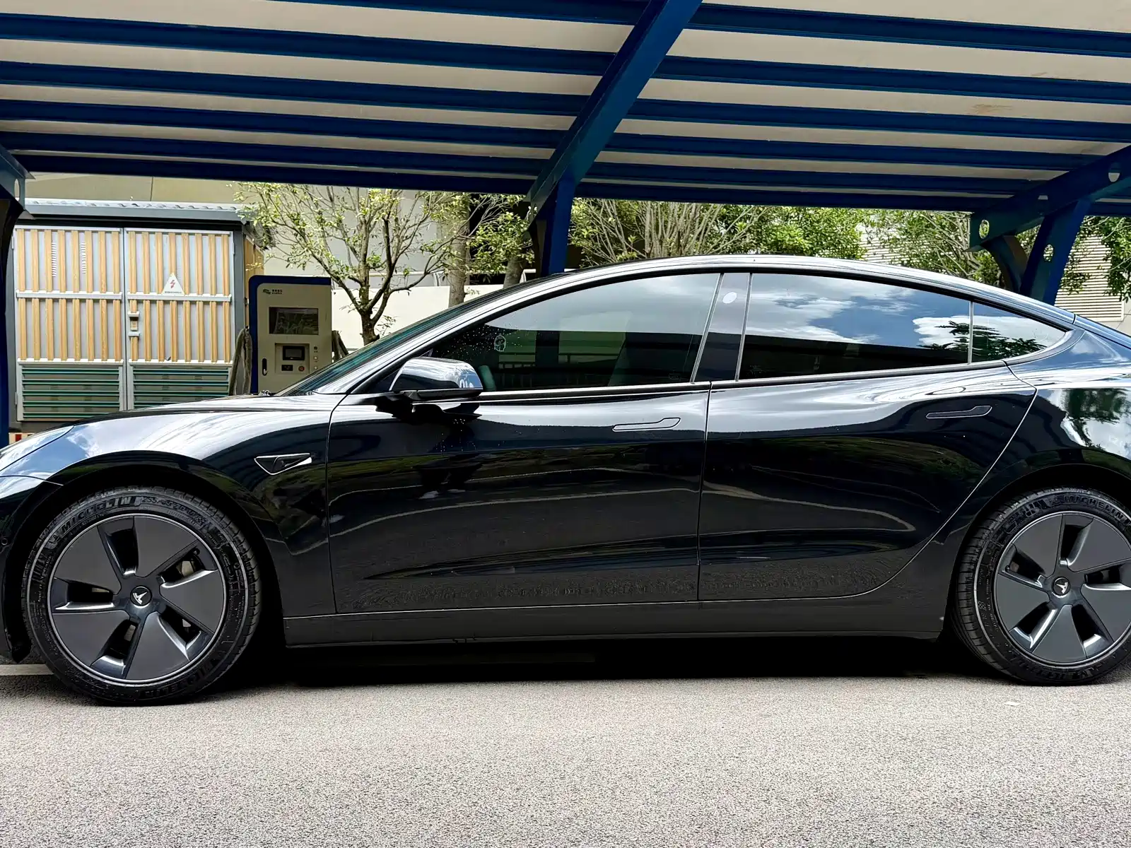 صورة 7 - Tesla Model 3