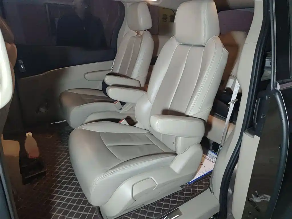 Buick GL8 2018 28T Premium Model China VI фото 15