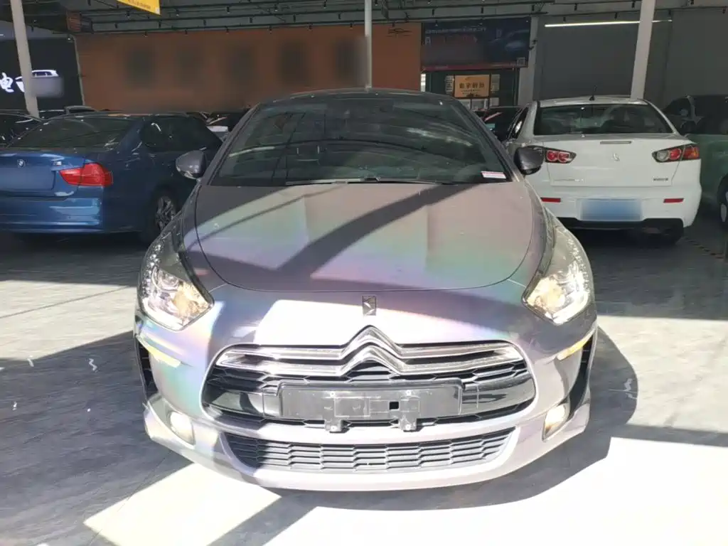 2017 DS 5