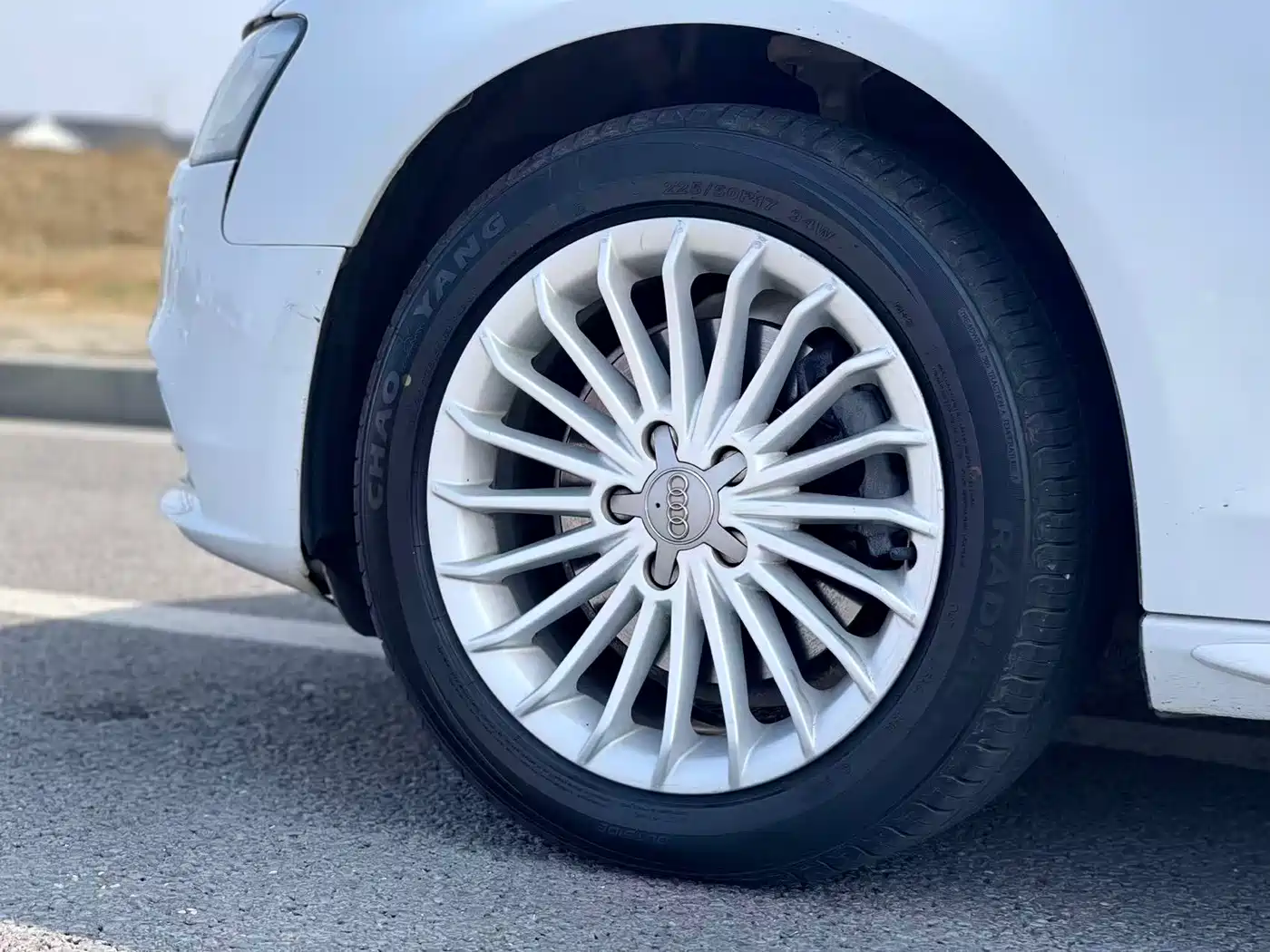 Audi A4L 2015 35 TFSI Auto Comfort фото 5