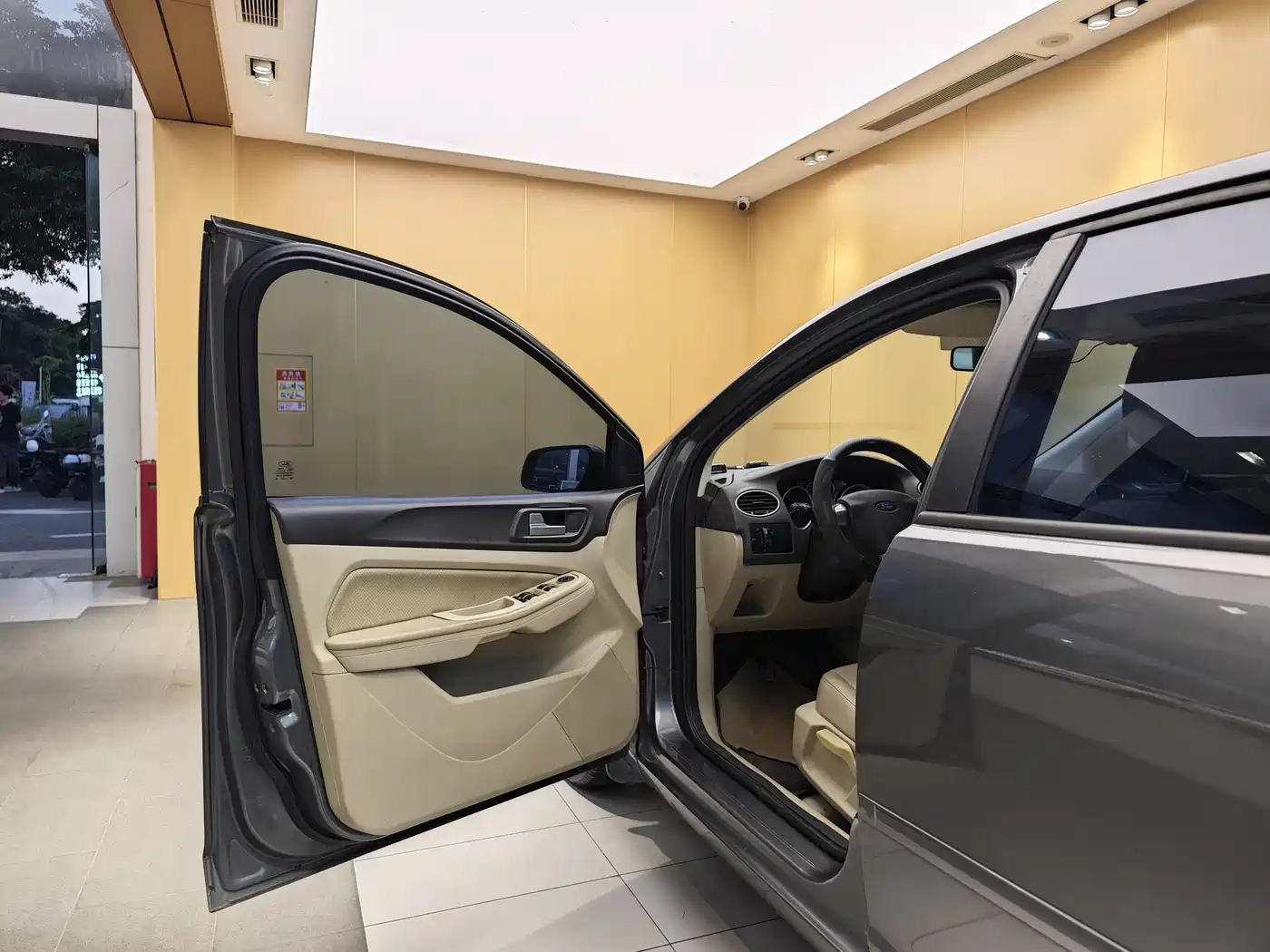 Фото 7 - Ford Focus