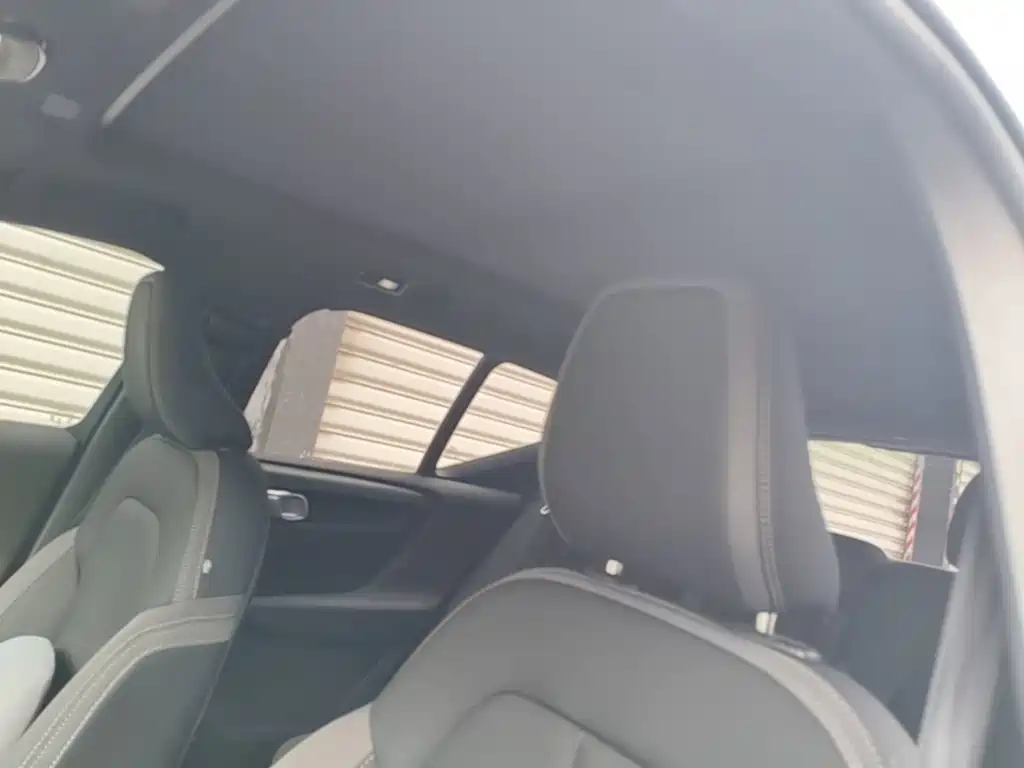 صورة 18 - Volvo XC40