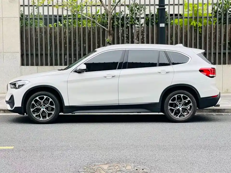 BMW X1 2021 Facelift sDrive25Li Leading фото 2
