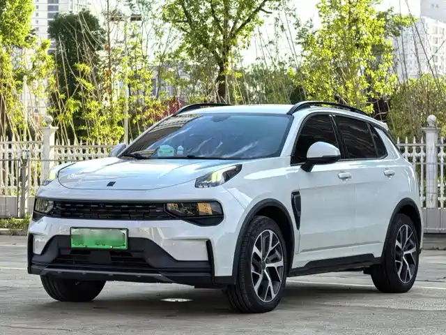Lynk & Co Lynk & Co 01 EM-P 2022 1.5TD PHEV Plus