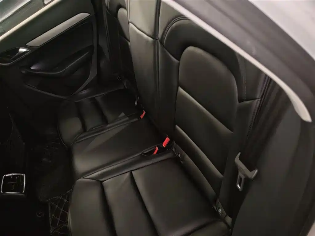 Audi Q3 2013 35 TFSI Progressive фото 17