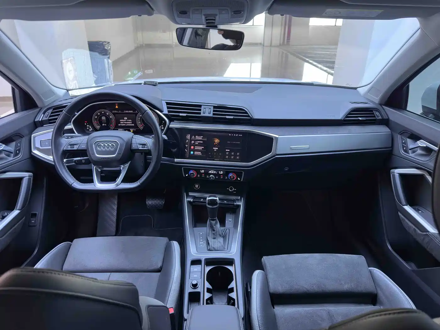 Audi Q3 2023 35 TFSI Fashion Dynamic (1.4T) фото 20