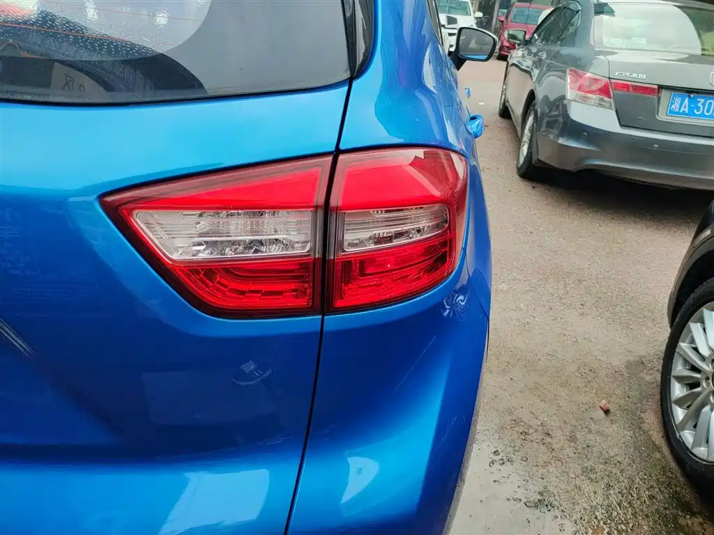 Changan CS15 2016 2016 1.5L Automatic Fashion