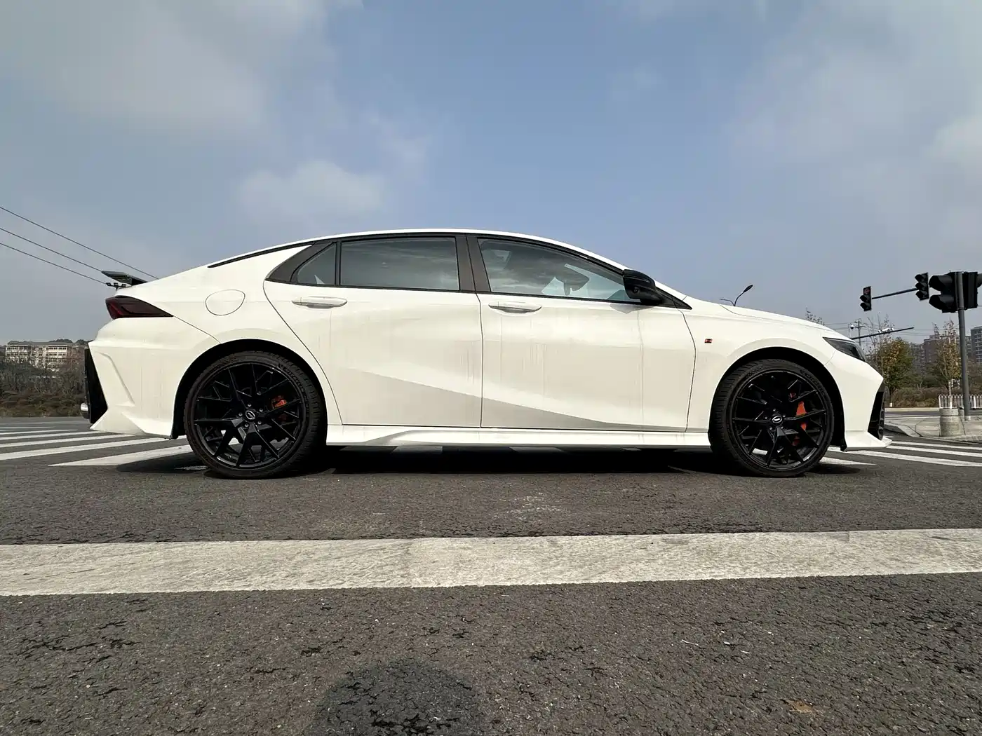 GAC Trumpchi Trumpchi Emkoo 2024 Model 400T Auto Shadow Leopard R PRO Edition фото 7