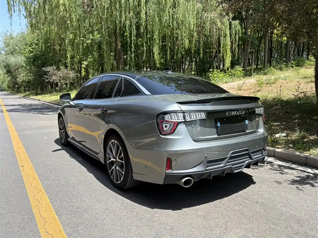 Lynk & Co 03 2021 2.0TD Auto Jin Champion Edition фото 14