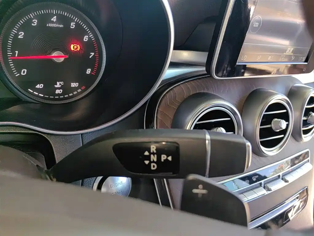 Mercedes-Benz GLC 2017 GLC 300 4MATIC Dynamic фото 14
