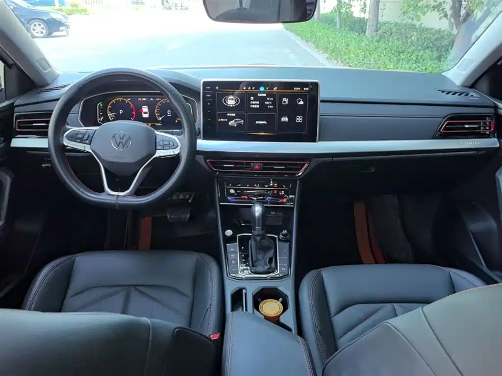 Volkswagen Lavida 2024 Model 300TSI DSG Starlight Leading Edition фото 10