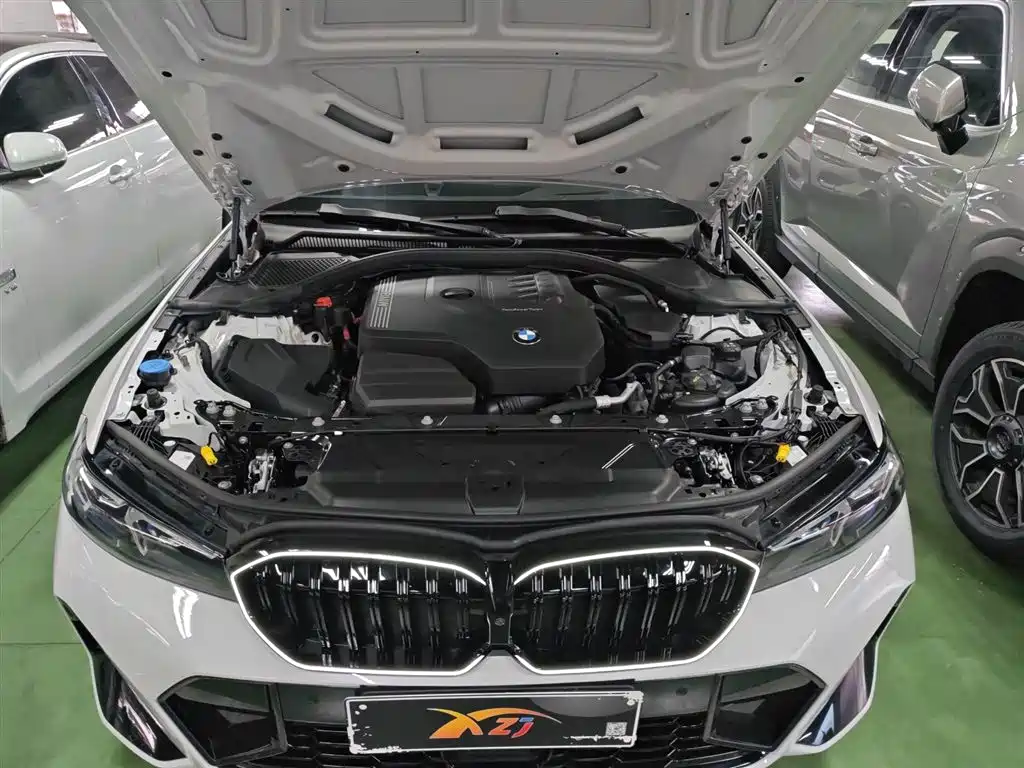 BMW 3 Series 2023 330i M Sport Shadow Edition фото 16