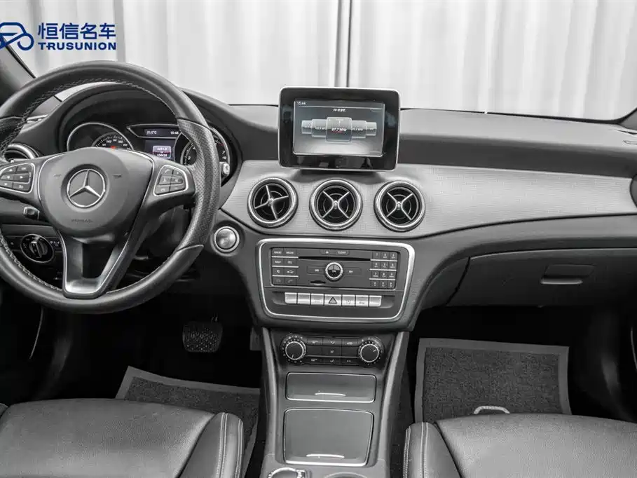 Mercedes-Benz CLA (Import) 2016 CLA 200 Sport фото 13