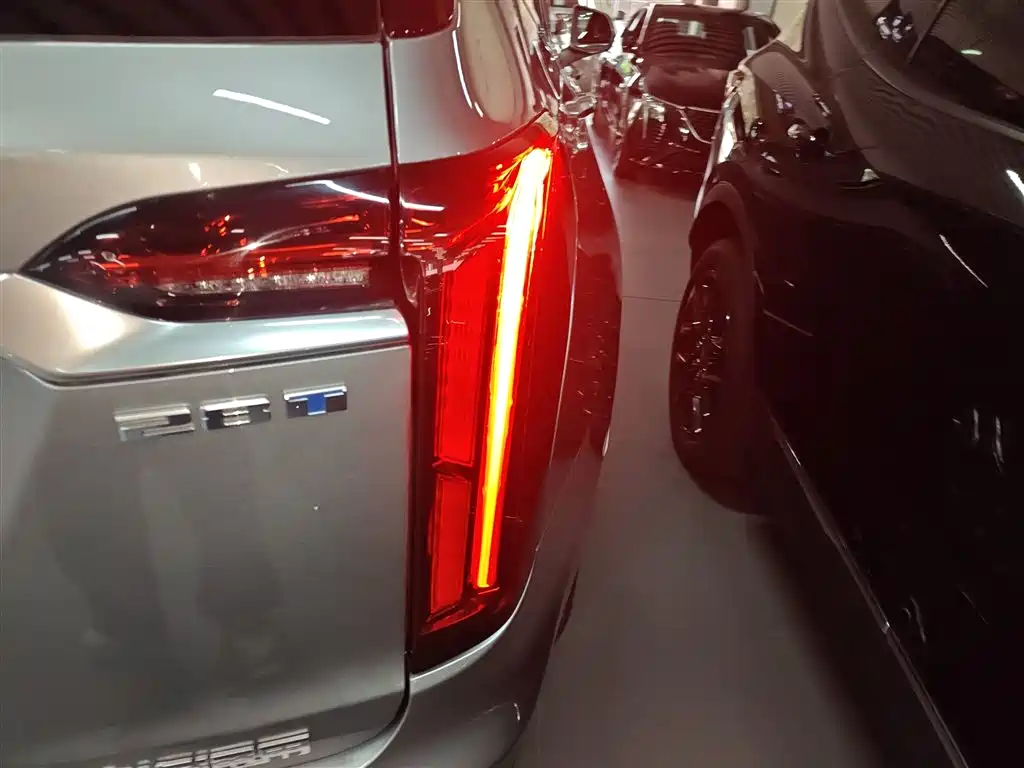 Cadillac XT6 2025 2.0T 6-Seater AWD Luxury Executive Classic фото 24