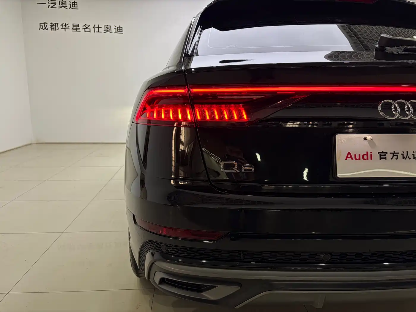 Audi Q8 2023 55 TFSI Luxury Sport фото 8