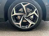 صورة 4 - Volkswagen Passat