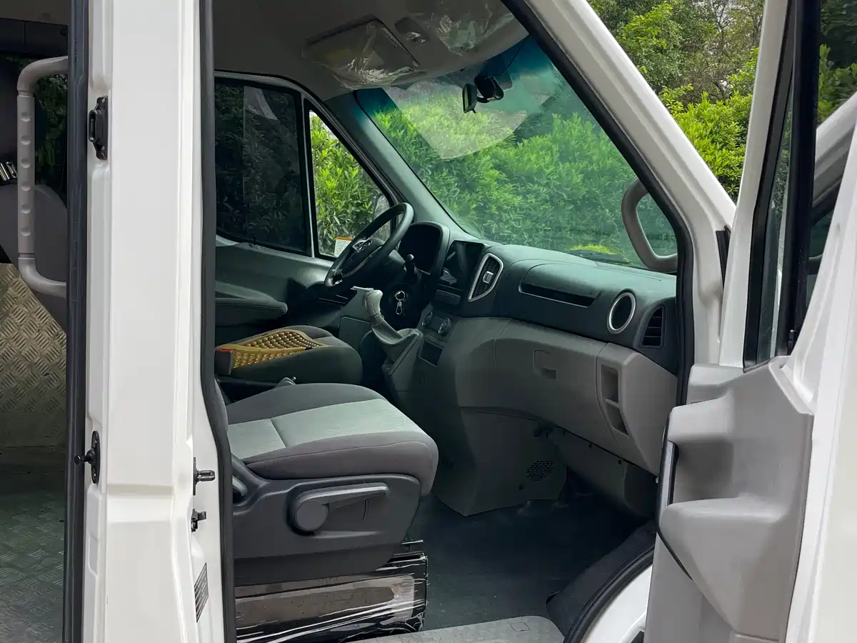 JAC Motors Star锐 2023 2023 2.0T 5 Series Express Edition 6/7-seater D20TCIF1