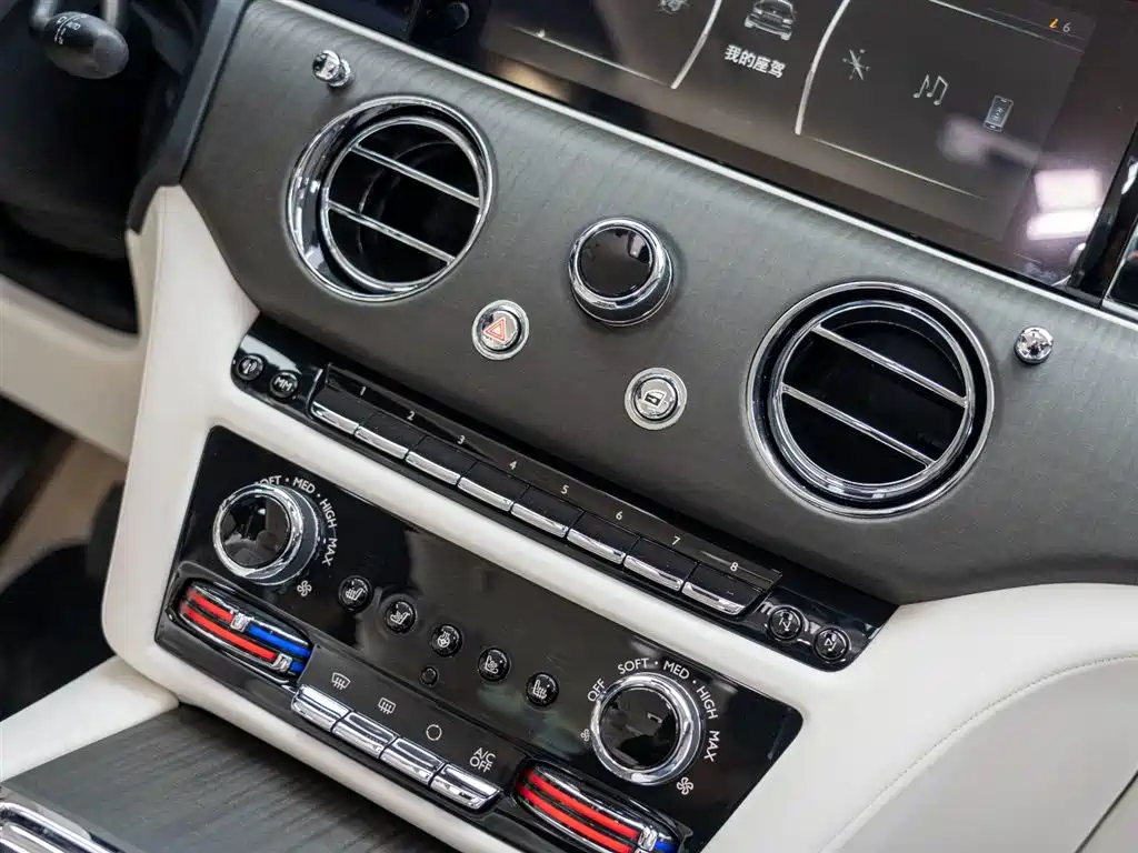 Rolls-Royce Ghost 2021 6.7T Standard Wheelbase фото 20