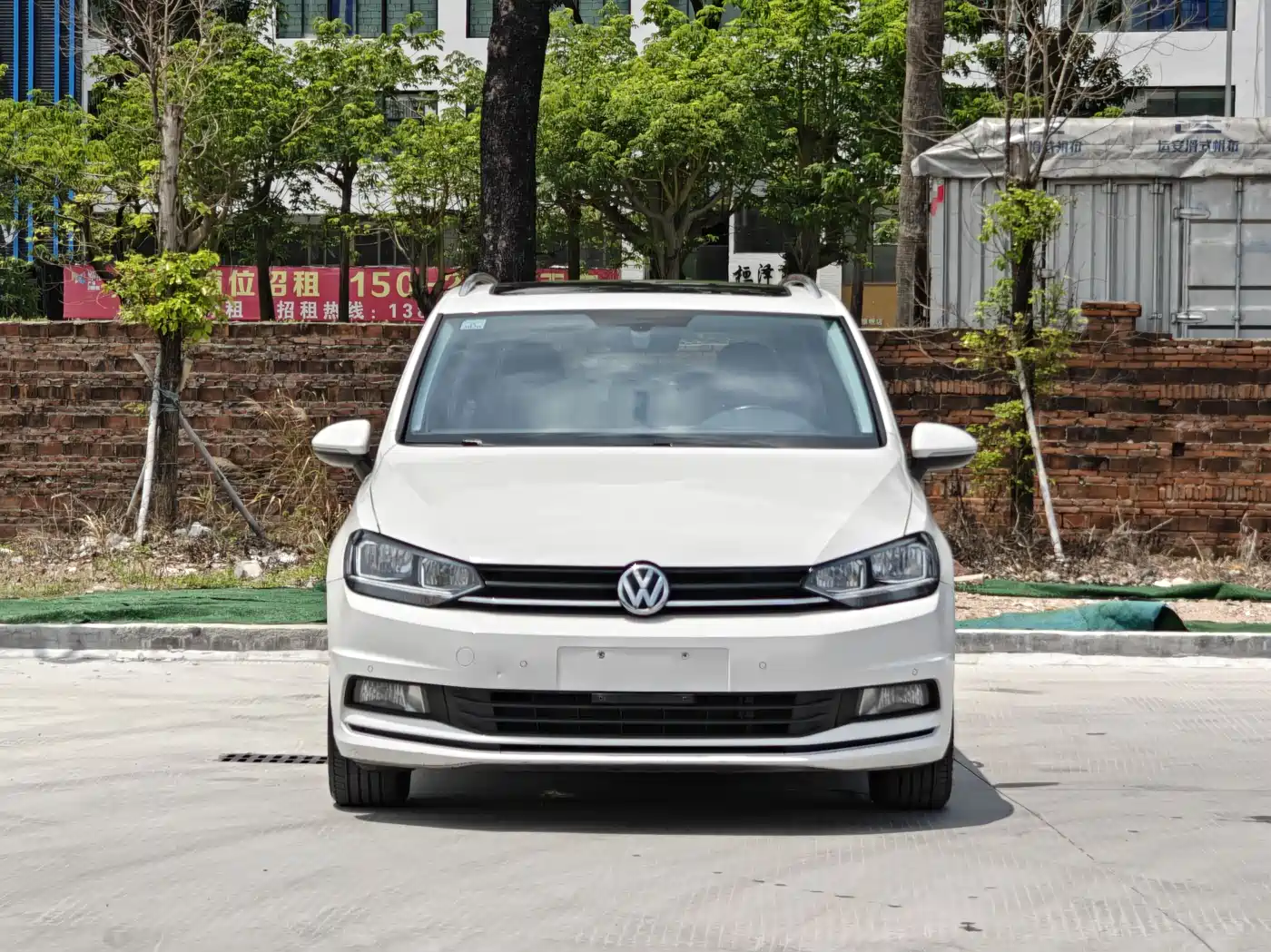 Volkswagen Touran 2018 Touran L 280TSI DSG Comfort 7-seater China V фото 2