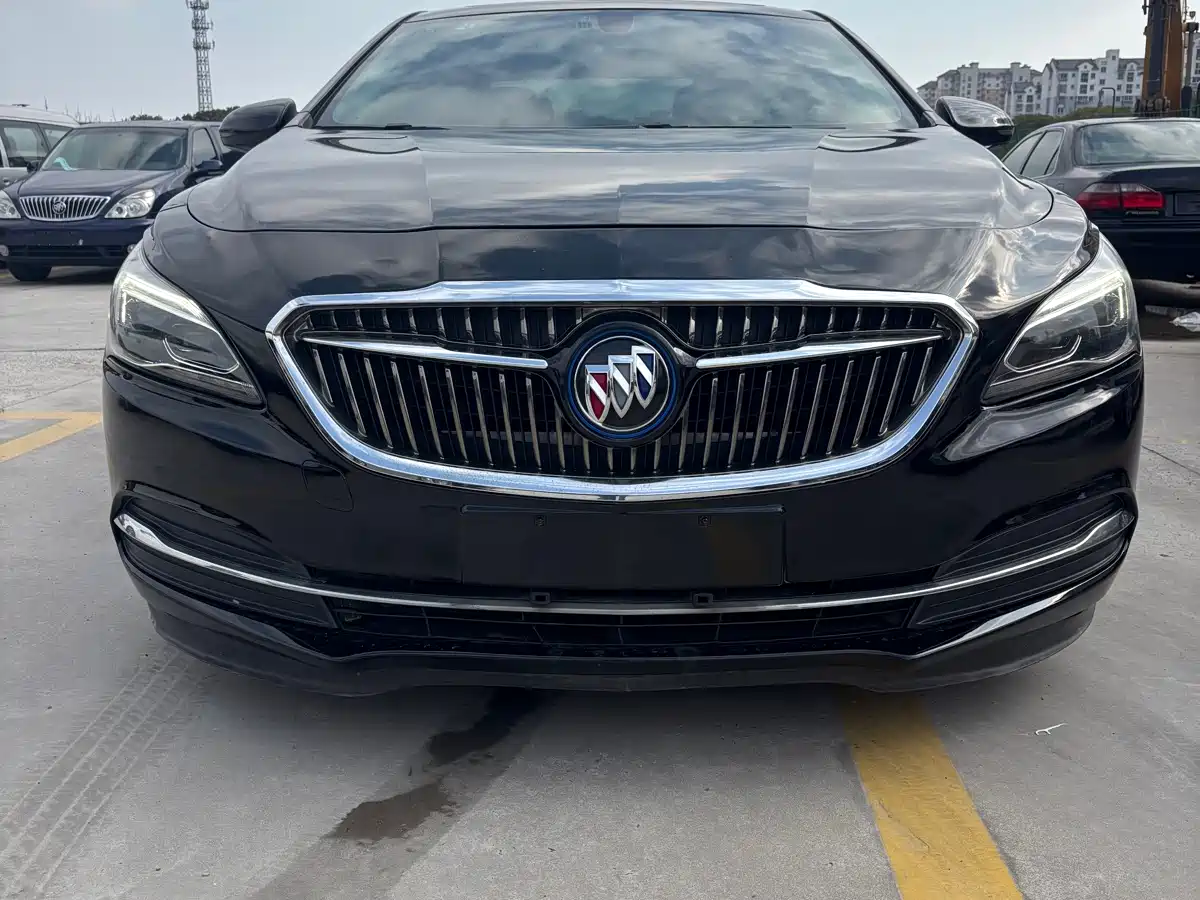 BUICK LACROSSE