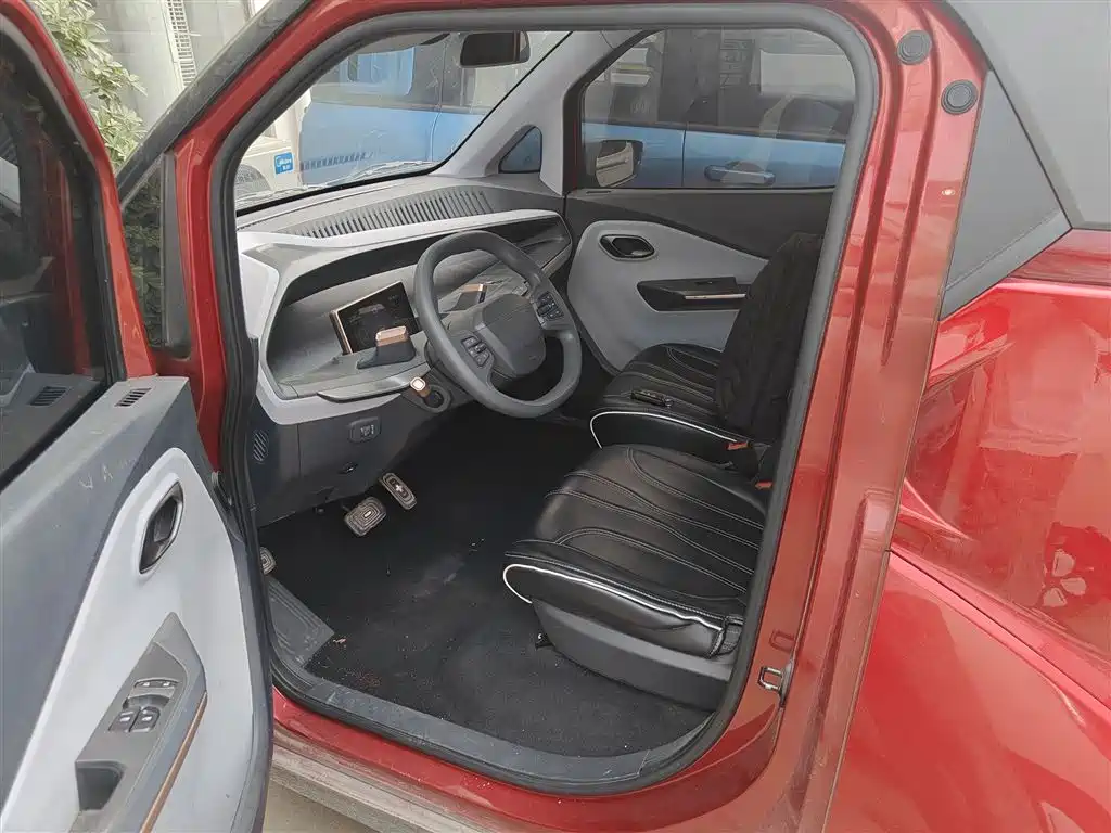 BAOJUN E200