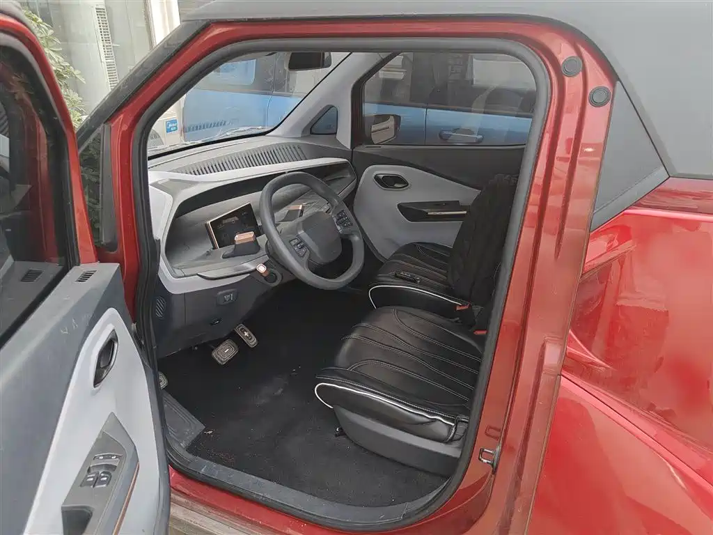 BAOJUN E200