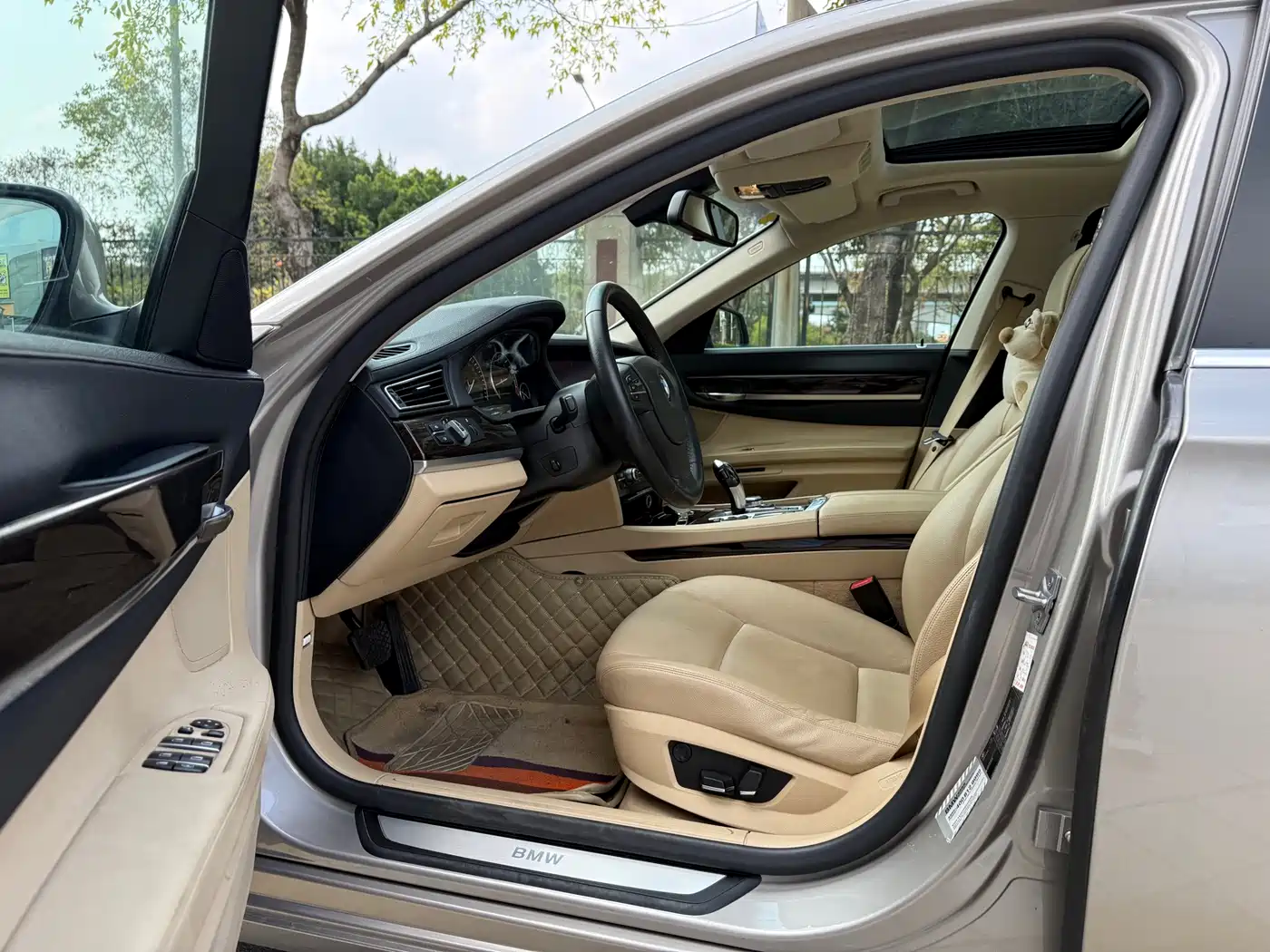 BMW 7 Series 2011 730Li Elegance фото 9